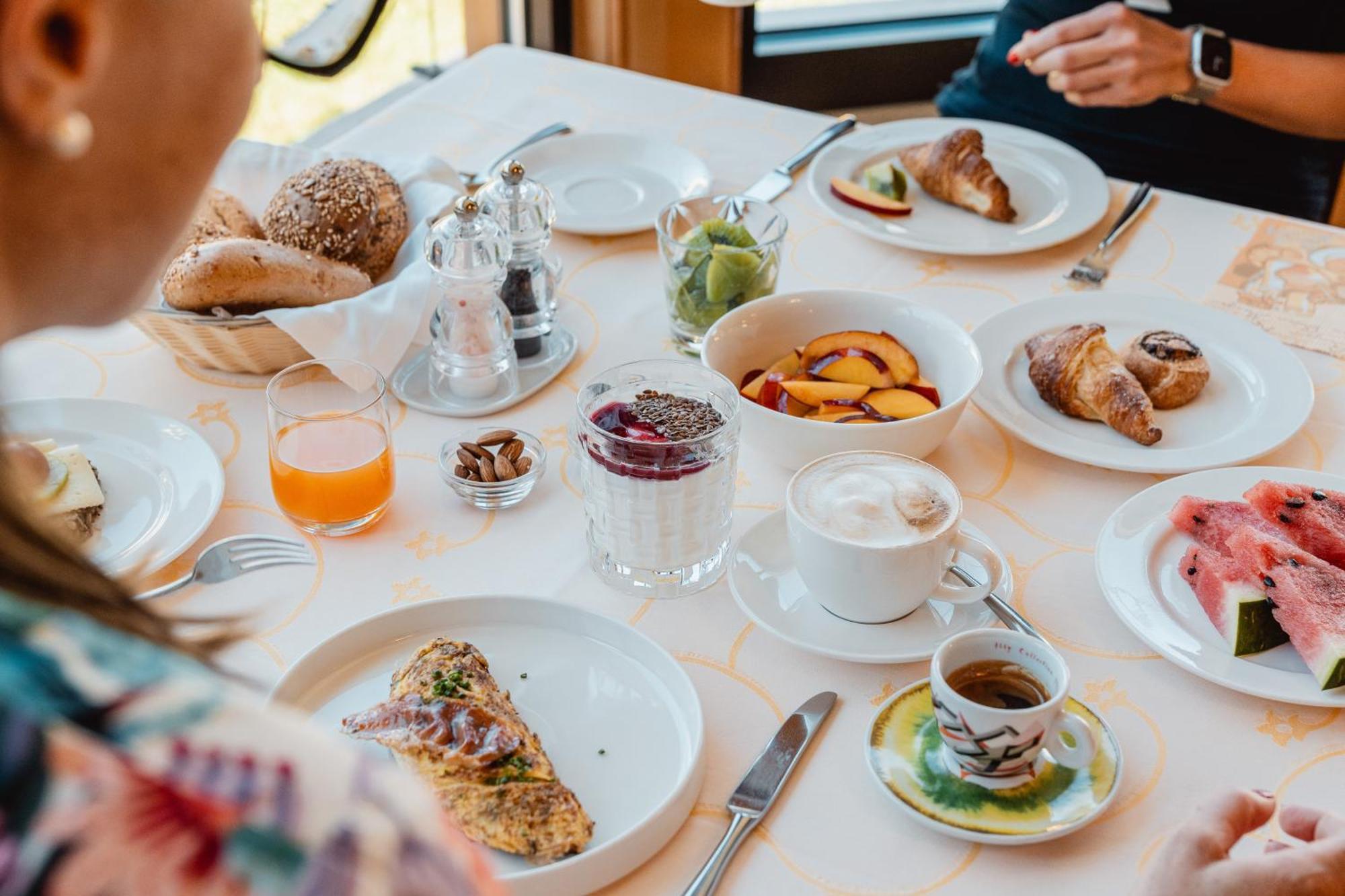 Hotel Sonnenburg Merano Ngoại thất bức ảnh